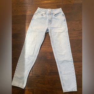 BDG Mom High Rise Jean Size 25